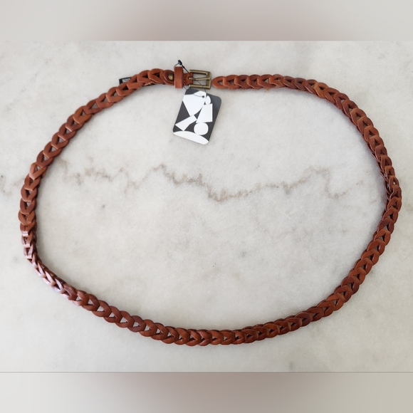 Urban Outfitters Brown Leather Loop Braid Belt with Brass Buckle NWT - Picture 3 of 3